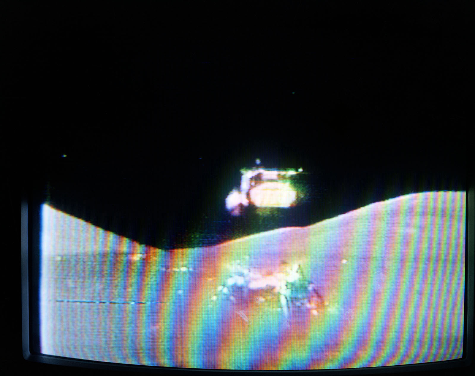 Photo of Apollo explorers leaving