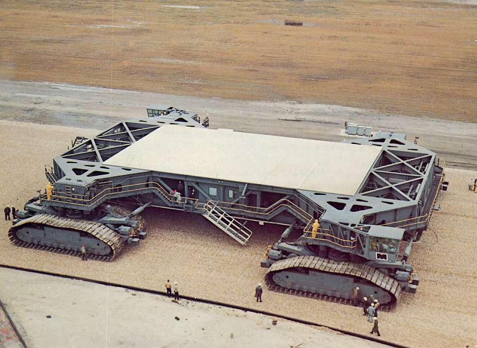 A photo of a 114-foot wide X-framed crawler