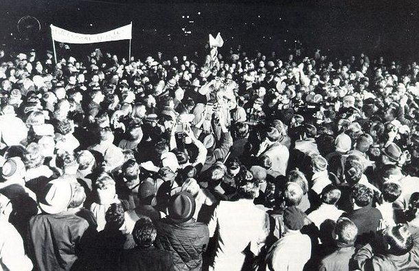 A photo of a crowd welcoming Apollo 8 crew back home