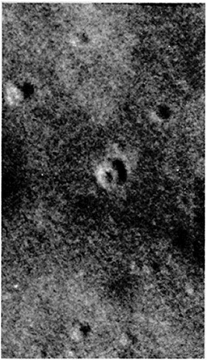 FIGURE 121. - The same crater of figure 120 is shown in more detail in this photograph, an enlargement of the area indicated by the rectangle in figure 120