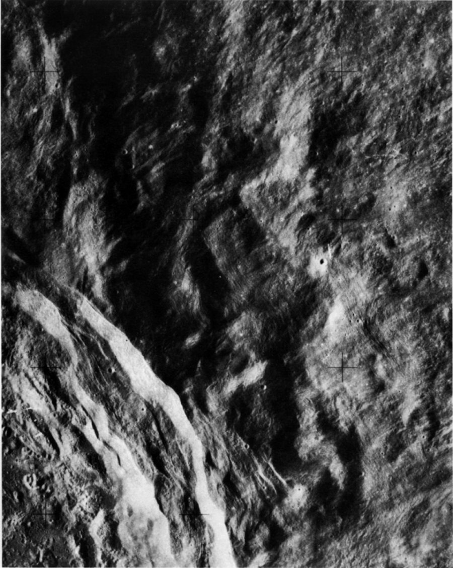 FIGURE 160. - An enlarged view of the area outlined in figure 159 shows the concentric dunelike lineations more clearly.