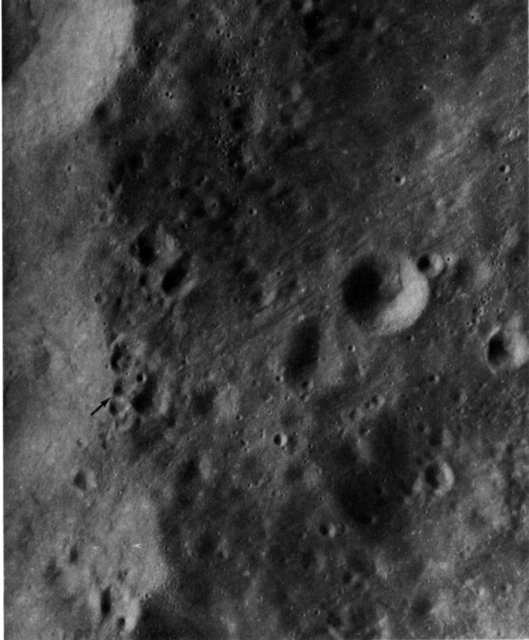 FIGURE 163. - Here the panoramic camera sees the edge of King's ejecta blanket 75 km northeast of the crater. 