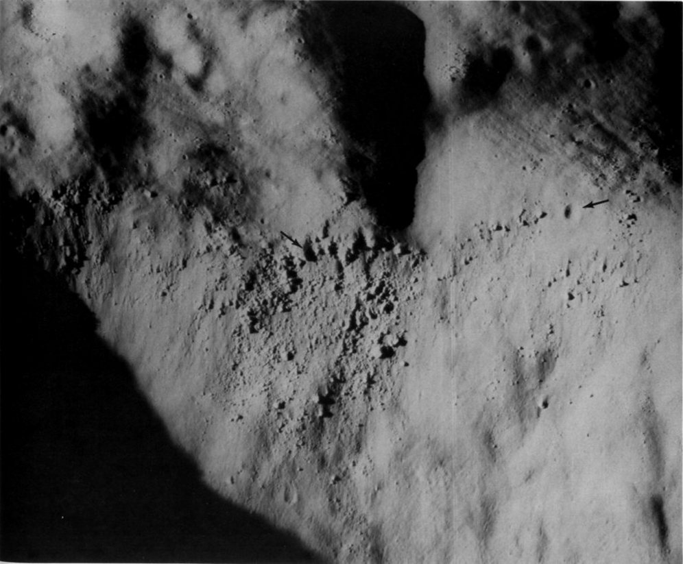 FIGURE 174. - Drastic enlargement of a panoramic camera frame provides a wealth of detail within the small area outlined in figure 172.