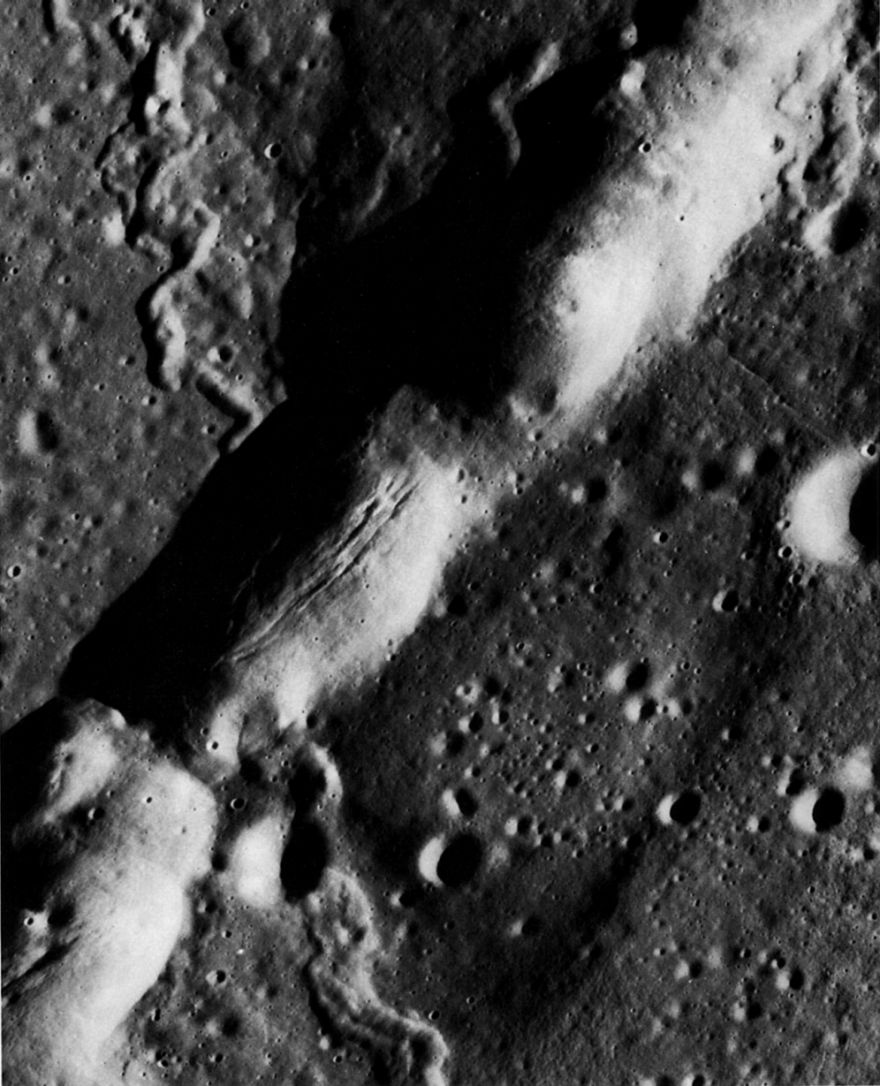 FIGURE 75. -  This and the next six pictures are enlargements of specific areas to show the detailed form of the mare ridges seen at much smaller scale in figure 74.