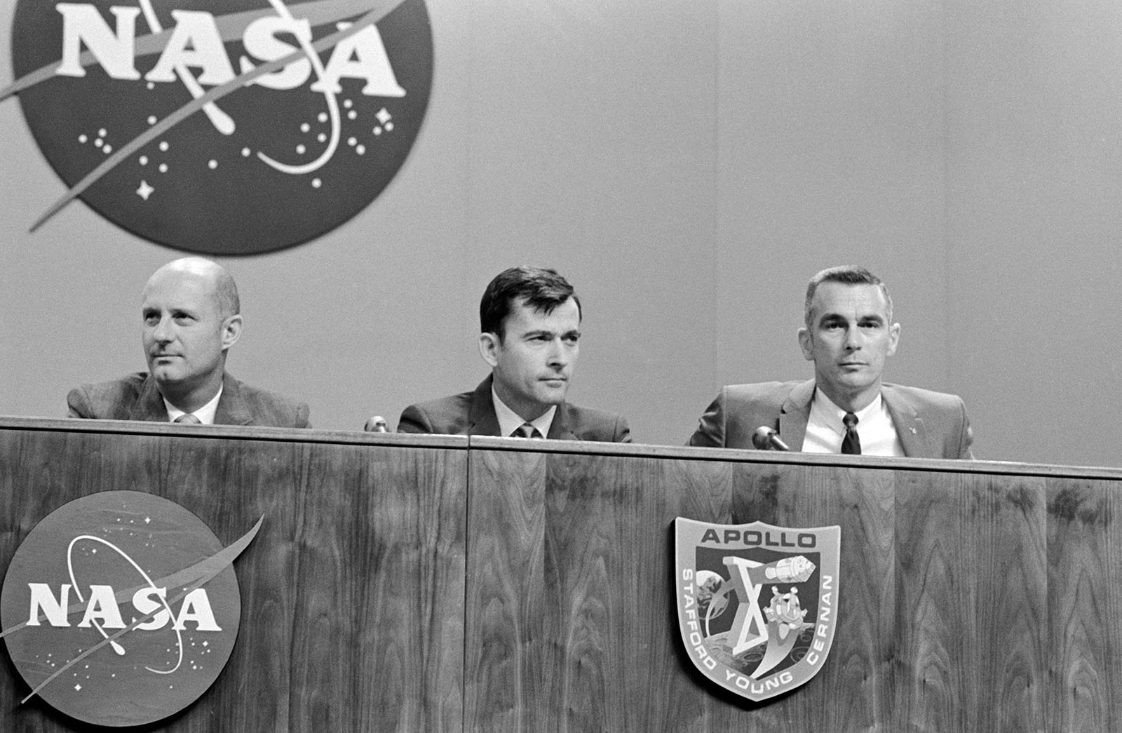 Apollo 10 crew meet the press