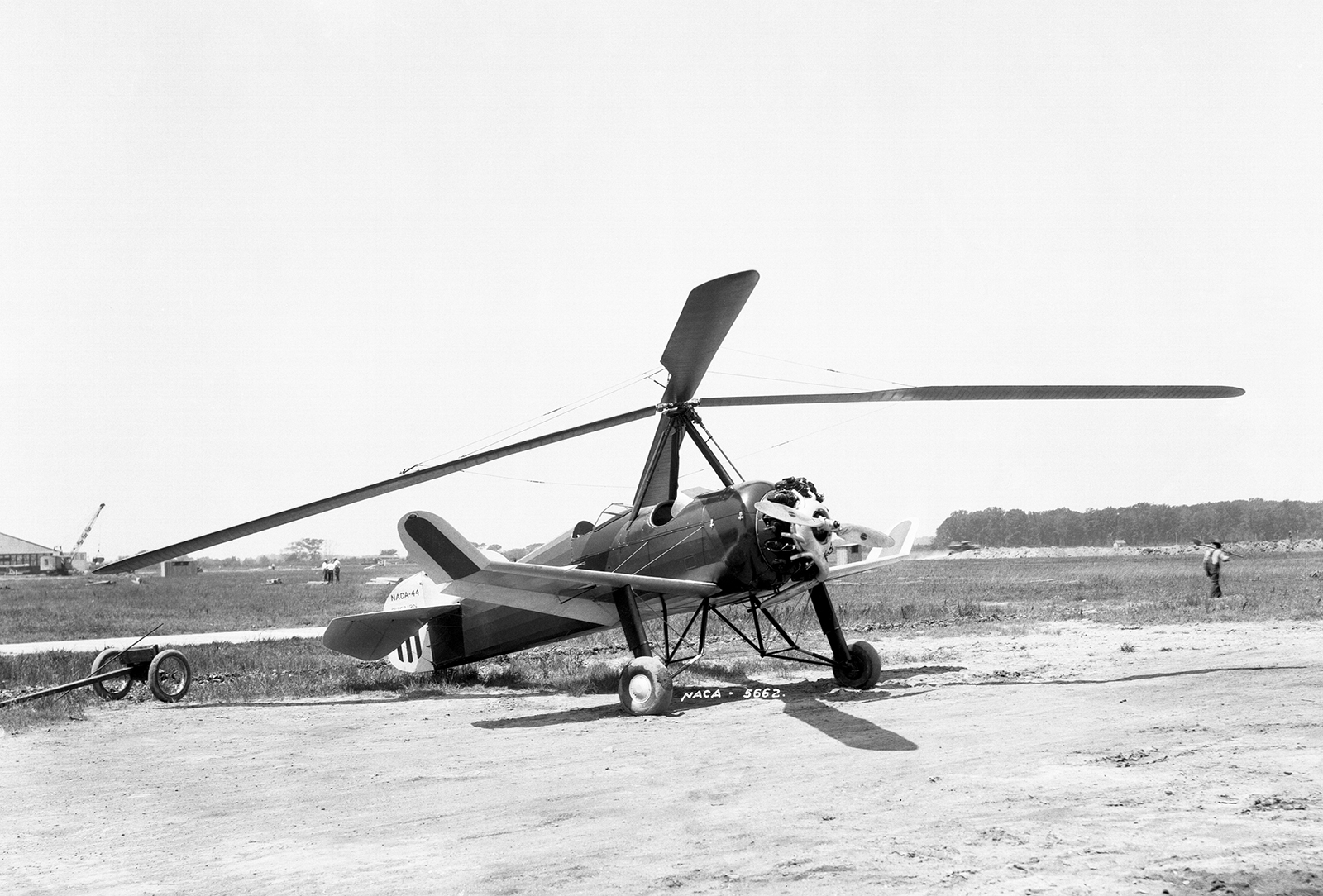 ground view of an autogyro